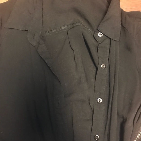 Button down collared shirt with zippers - Picture 3 of 7